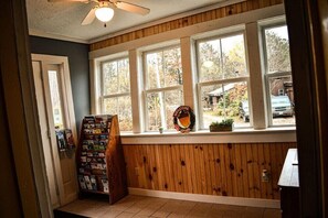Interior - Newport Sunshine/Brook Road Inn (Goshen)
