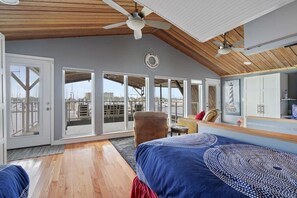 3 bedrooms, in-room safe, iron/ironing board, WiFi