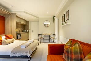 1 bedroom, iron/ironing board, Internet, bed sheets
