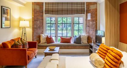 Flour Mill Studio - York city centre studio (sleeps 2)