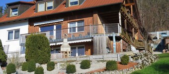 Cozy apartment with nearby hiking trails