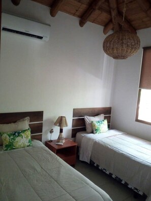 3 bedrooms, WiFi, bed sheets - VALLES DE OLON- RUTA DEL SOL - CASA ENTERA (Olon)
