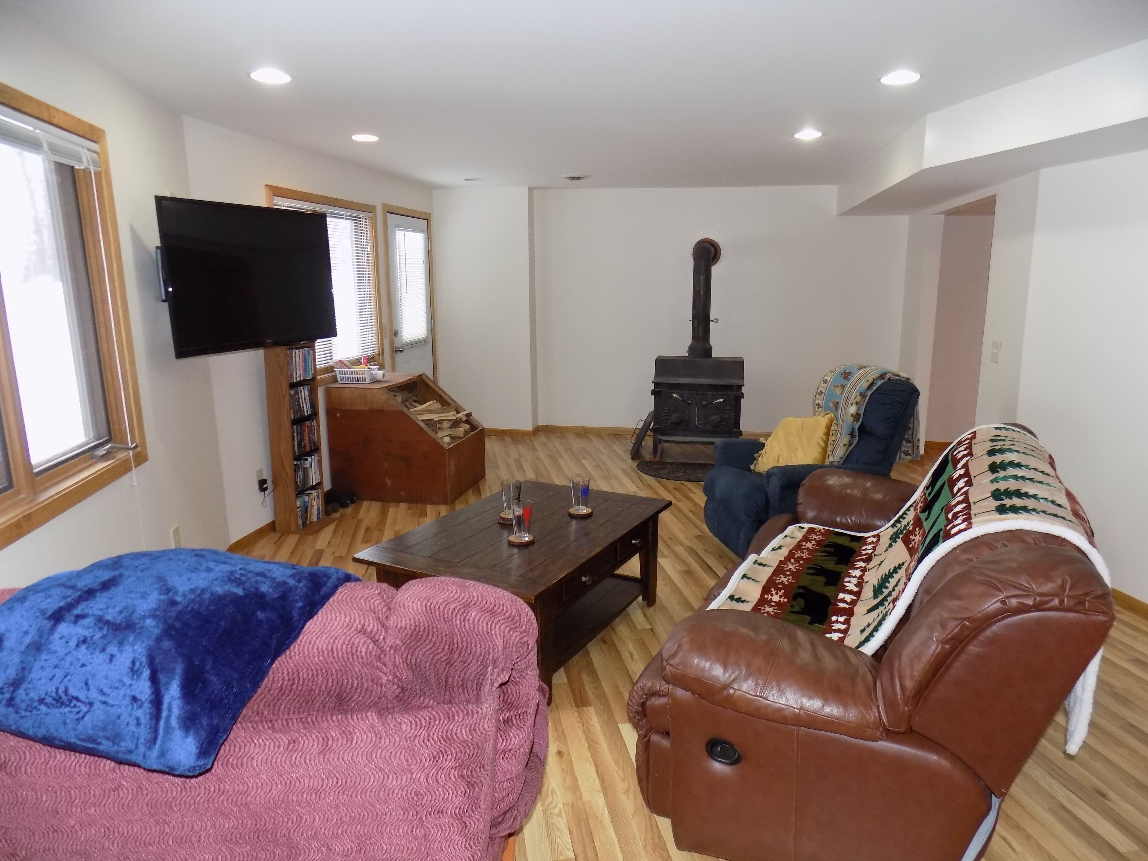 Beautiful 4 Bdrm Retreat On Loon Lake With Sauna And Sand Beach! - Siseebakwet Lake, MN