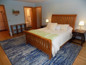 4 bedrooms, iron/ironing board, travel cot, WiFi