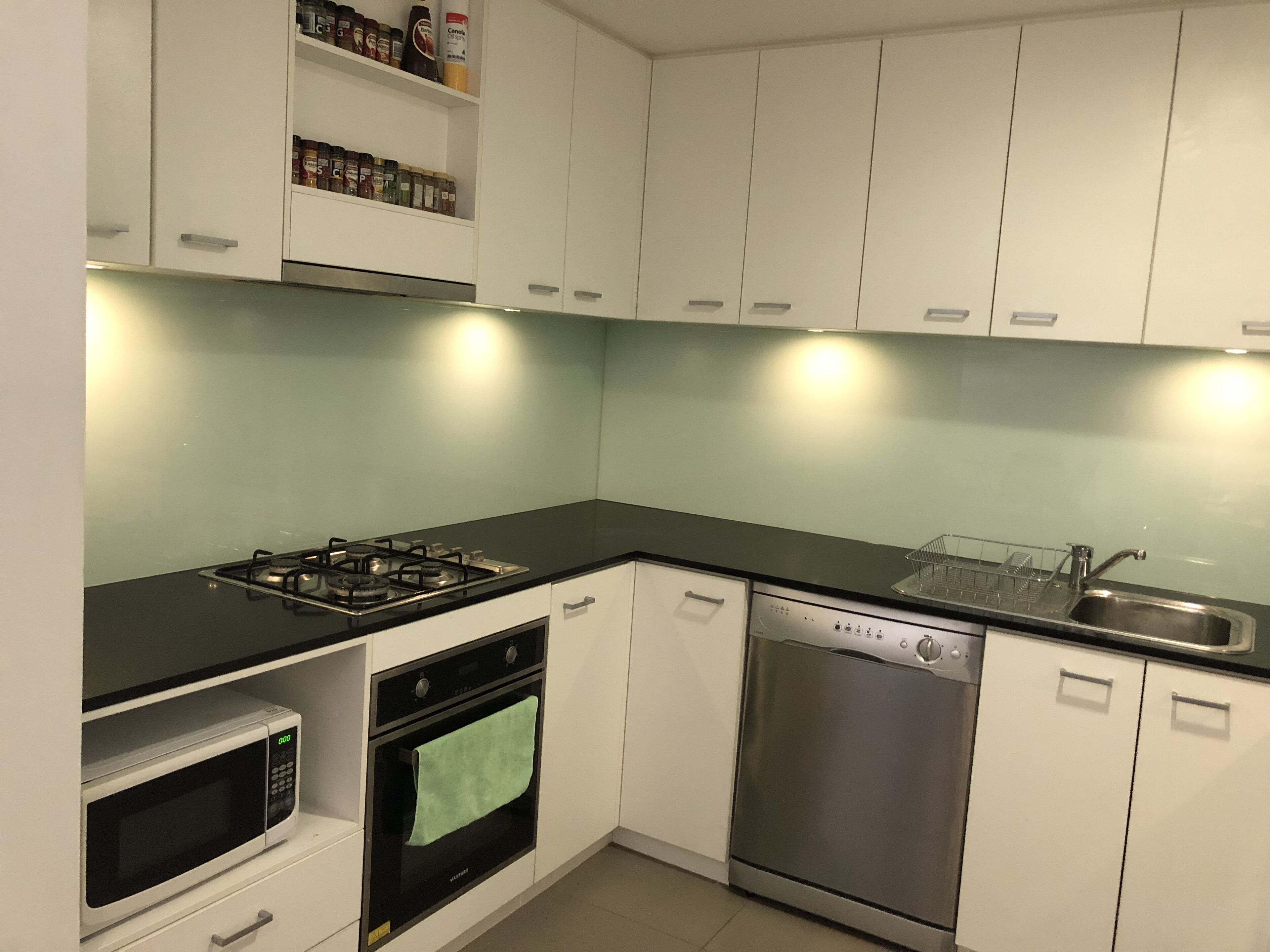 A Share-room Preston Melbourne — image 3