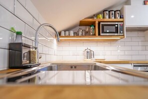 Fridge, microwave, oven, stovetop