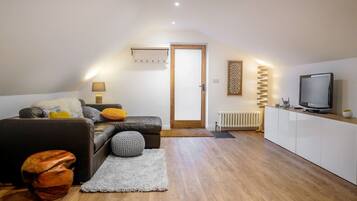 Smart TV, mesa de pingue-pongue