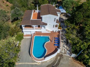 Exterior - Stunning private villa for 6 guests with private pool, WIFI, A/C, TV and terrace (Vale Da Ursa)