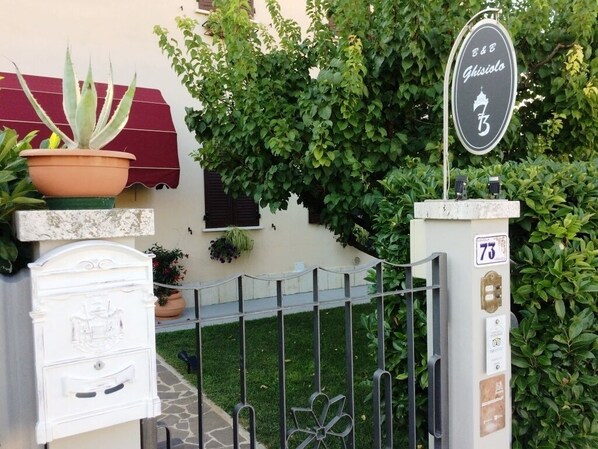 Entrée de l’hébergement