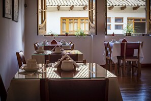 Free daily continental breakfast - Casona Santa Catalina Cusco (Cusco)