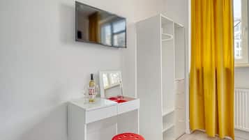 Twin Room, Private Bathroom | Blackout drapes, soundproofing, iron/ironing board, free WiFi