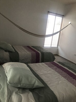 2 bedrooms, iron/ironing board, WiFi, bed sheets