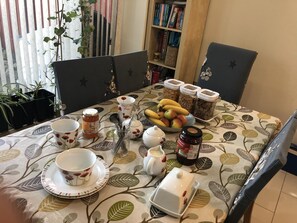 Bữa sáng kiểu Anh hàng ngày với phụ phí nhỏ 