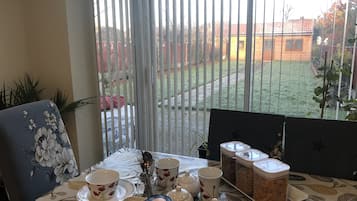Petit déjeuner anglais (25 GBP par personne)