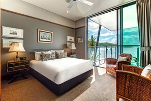 4 bedrooms, blackout drapes, iron/ironing board, free WiFi