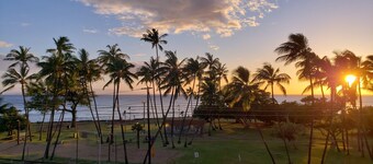 Island Surf with Ocean View - Across from popular Surf spot, Beach, and Shops