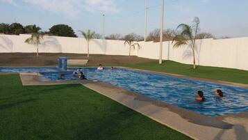 Piscina all'aperto