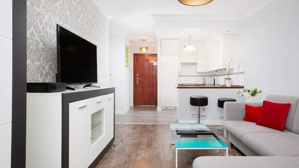Unclassified image, 1 of 19, button - Bright Apartment in the Center | Balcony and 270 m to the Metro (Warszawa)