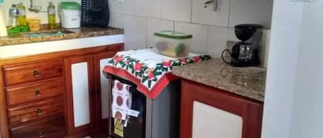 Microwave, oven, stovetop, coffee/tea maker