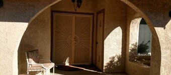 Tranquil 3BR, 2BA Condo at Indian Palms - near Coachella