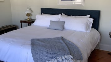 Superior Single Room | Free WiFi