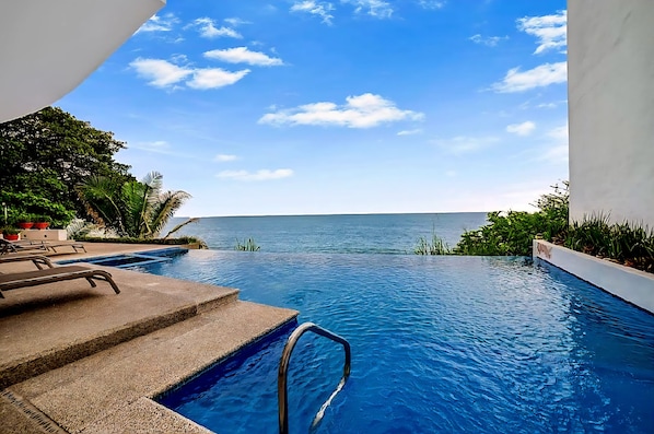 Outdoor pool, an infinity pool