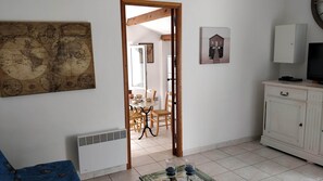 TV, fireplace, books - A Casetta" cottage with heated swimming pool (Ortiporio)