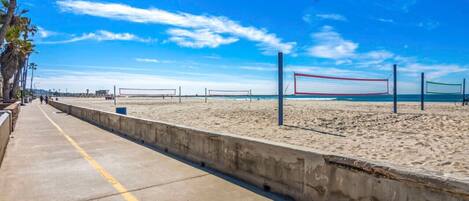 Una spiaggia nelle vicinanze