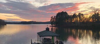 Lakefront home with private beach  & unbelievable sunsets on Lake Keowee
