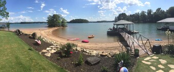 Casa fronte lago con spiaggia privata e tramonti incredibili sul lago Keowee