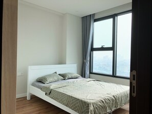 3 多间卧室、办公桌、熨斗/熨衣板、WiFi