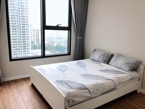 3 Schlafzimmer, Schreibtisch, Bügeleisen/Bügelbrett, WLAN