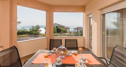 Holiday apartment mit Terrasse