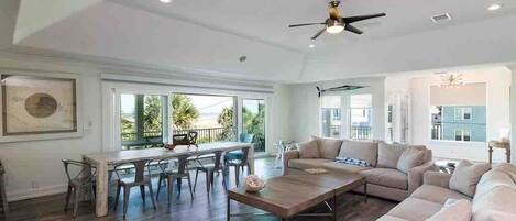 Smart-TV, videospill, bøker og kontorer