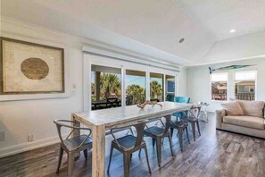 Interior - Pool, Hot Tub, 50 steps to sand, Pool table (St. Augustine)