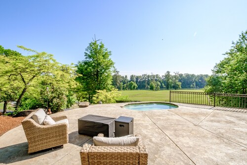 Log Home  on the Saintiam River in Albany,  Oregon 