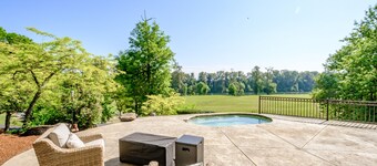 Log Home  on the Saintiam River in Albany,  Oregon 