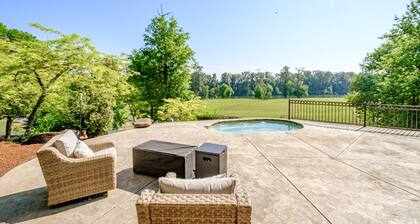 Log Home on the Saintiam River in Albany, Oregon