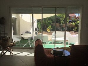 TV connectée, livres, imprimantes