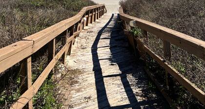 Aransas Princess 503 Beachfront 2 BR 2 BA Sleeps 6. Winter Texans welcome
