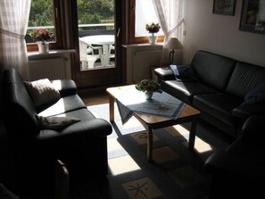 Apartment | Wohnzimmer | Fernseher