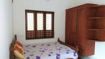 3 bedrooms, iron/ironing board