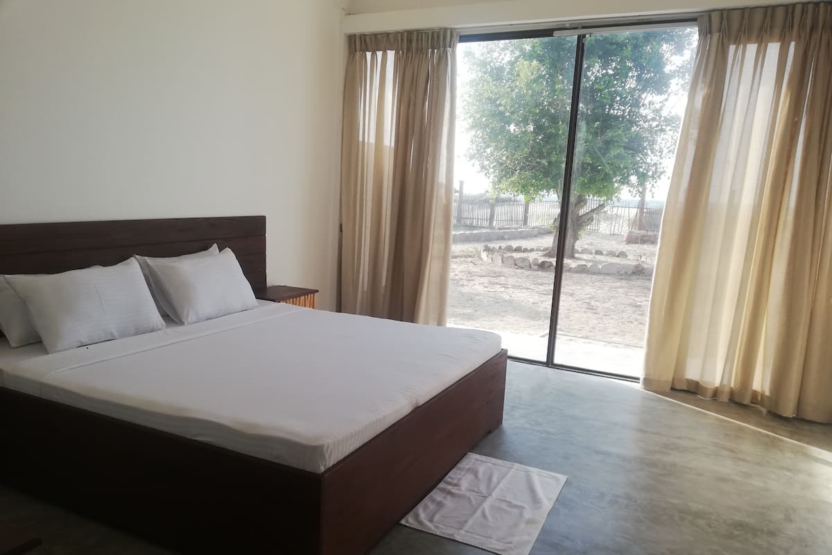 Standard Double Room, Non Smoking, Beachfront
