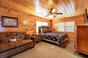 8 bedrooms, iron/ironing board, free WiFi, bed sheets