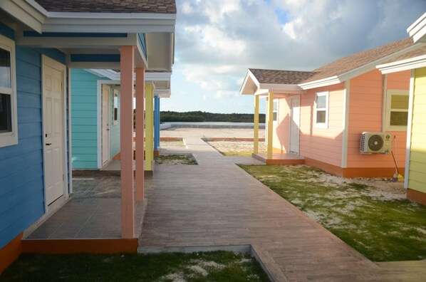 Porch - Creekside cottagges (Rolleville)