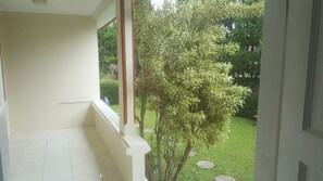Property grounds - Villa Kota Bunga Homey ( R9 / 14 Eindhoven ) (Bogor)