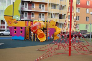 Außen-Kinderspielplatz