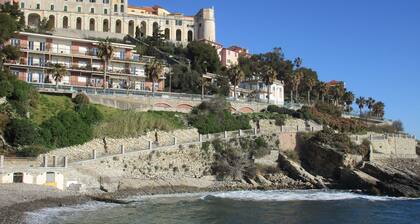 Wohnung mit Terrasse, Meerblick, Entfernung zum Strand 50 m