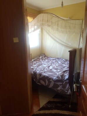 8 Schlafzimmer, WLAN
