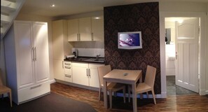 Unclassified image, 5 of 19, button - Superior double room - Hotel Insel Pension (Niebüll)